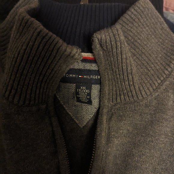 Tommy Hilfiger - Picture 2 of 2